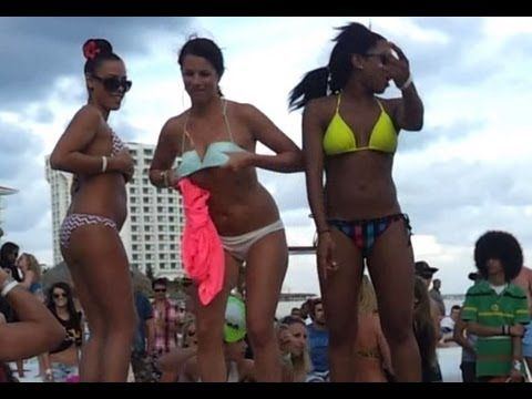 Bikini contest flash